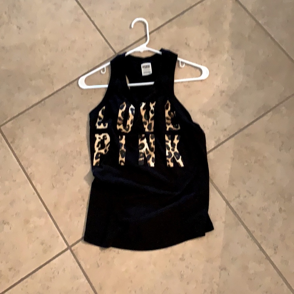 Black tank top leopard prints